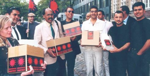 Mission accomplished: 100 kg vlgererklringer afleveres i Indenrigsministeriet ...